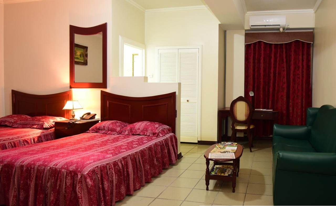 ג'ורג'טאון Regency Suites Hotel מראה חיצוני תמונה